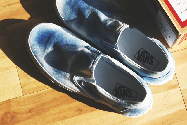 Vans 发布别注 Slip-on 蓝染鞋款——KYOSOU Clothing 谨制之作！