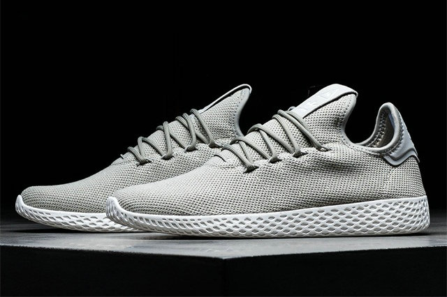 “菲董”Pharrell x adidas Originals 联名公布 Tennis Hu 全新配色潮流鞋款