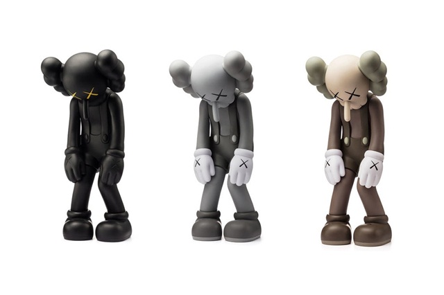 KAWS 经典雕塑作品 SMALL LIE 玩偶，“交叉眼”发售日期正式公布！