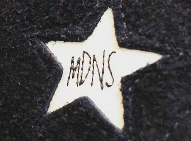  余文乐于 INS 上率先曝出 MADNESS x Converse 联乘 One Star 鞋款，Coming soon 