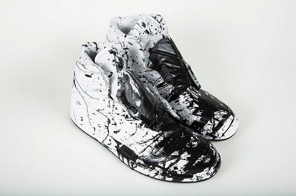 艺术家从新打造 Supreme、OW 联名鞋款，于慈善拍卖齐亮相！