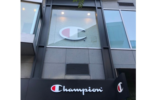Champion 全国最大旗舰店开业-2.jpg