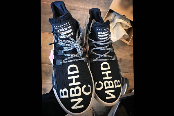 NBHD x BBC x adidas 三叶草联名鞋款.jpg