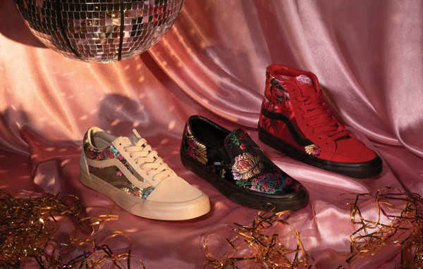  浓郁的中国韵味，VANS Classics“Satin Brocade”系列鞋款上架发售！