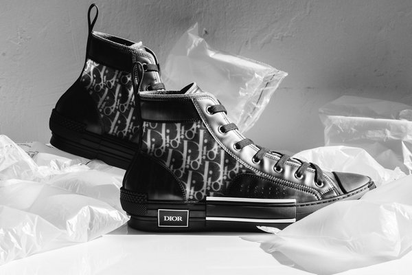Dior 2019 全新黑色版高筒 B23 Oblique 运动鞋预览～