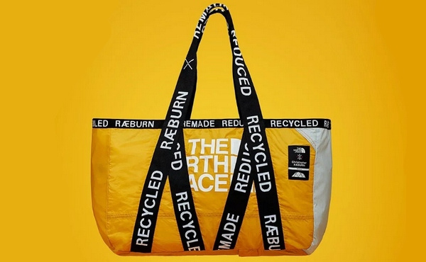 The North Face x Christopher RÆBURN 合作重组再生别注包袋系列，可持续环保设计！