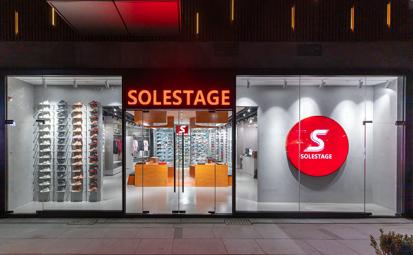 Solestage 北京店来了，北美最大潮鞋店铺正式进驻中国~