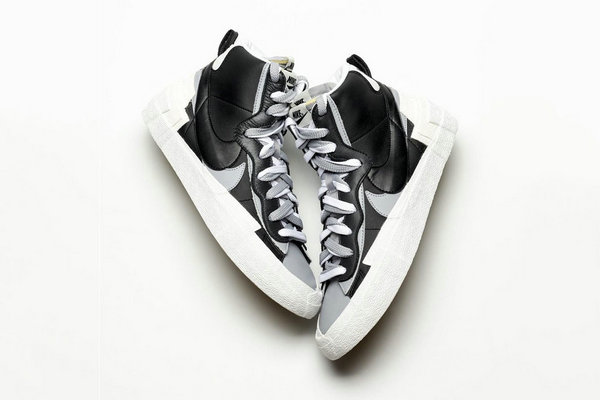  sacai x Nike 联名「Blazer with the Dunk」鞋款全新黑白配色赏析