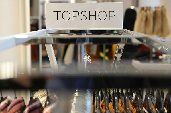 Topshop 将进驻 ASOS 在线商店，面临倒闭的快时尚能否绝处逢生？