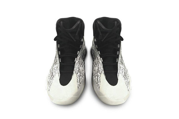 Yeezy篮球鞋官方图片释出，最抢眼战靴或许快发售了～