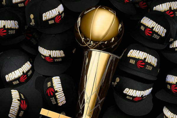 New Era x 多伦多猛龙队全新联名NBA总冠军帽.jpg