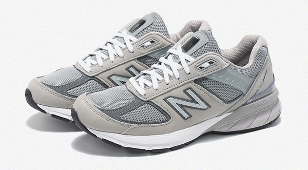 New Balance 990v5 全新鞋款上架发售，人气灰色再现~