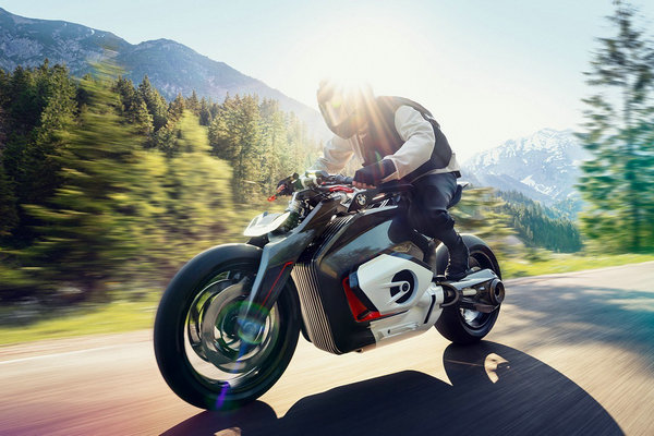 宝马(BMW)全新 Motorrad Vision DC Roadster 机车首次曝光
