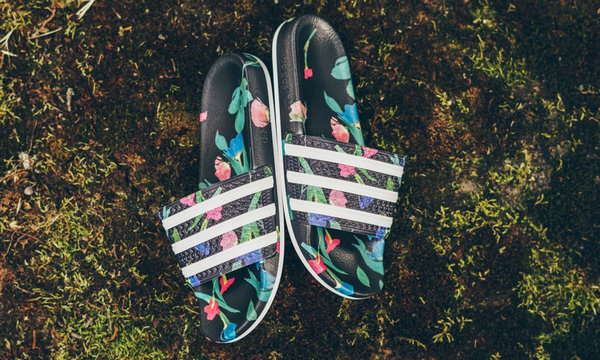 adidas Originals 全新花卉图案 Adilette 拖鞋上架发售