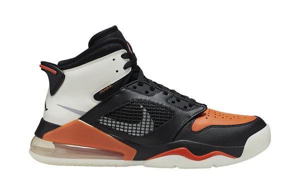 Jordan Mars 270 鞋款黑橙扣碎配色-1.jpg