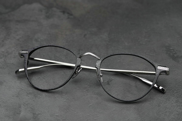 OWDEN x The New Black Optical 全新联名定制眼镜限量发售
