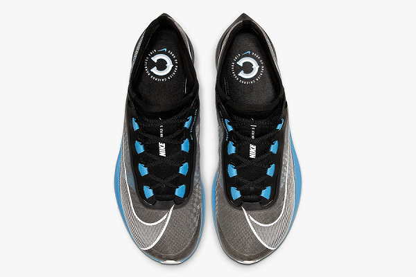 耐克 Zoom Fly 3 鞋款芝加哥马拉松特别版发售，黑蓝色调为主