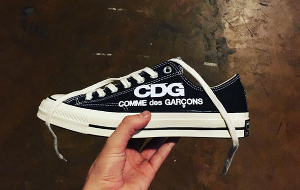 CDG x CONVERSE 联名全新鞋款提前释出，高视觉辨识度