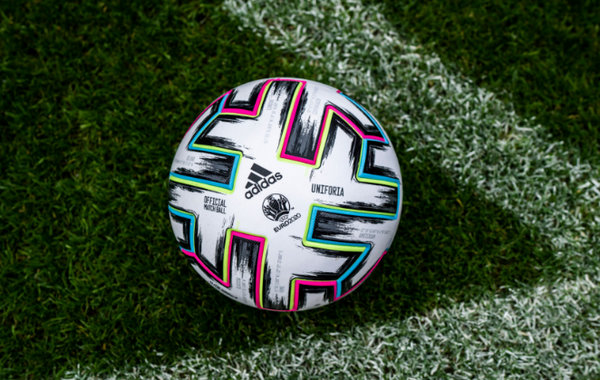阿迪达斯 2020欧洲杯官方比赛用球 Uniforia .jpg