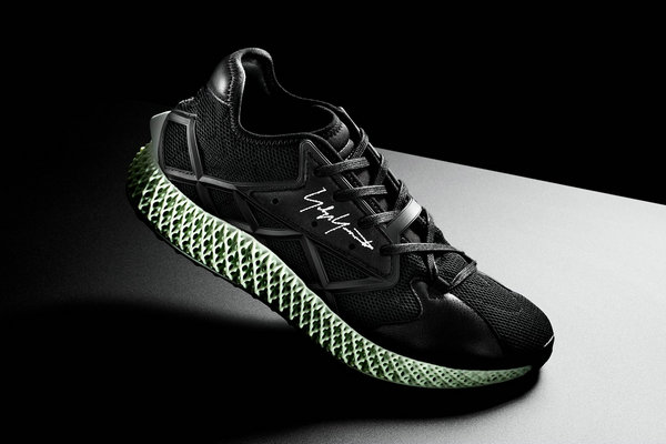 山本耀司Y-3 x 阿迪达斯全新联名 Runner 4D 运动鞋释出