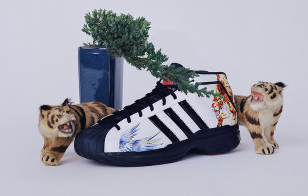 adidas Originals 中国农历新年系列球鞋.jpg