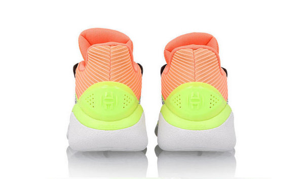 adidas Harden Stepback 全新篮球鞋发售.jpg