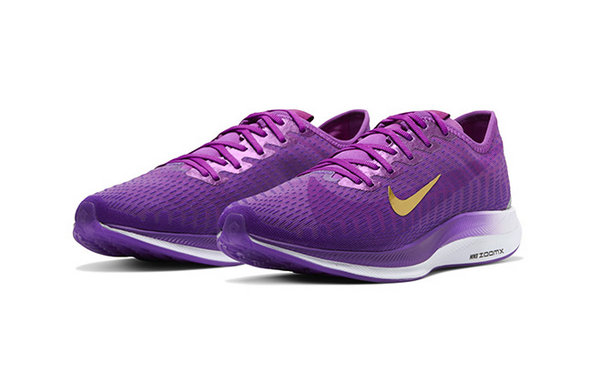 Nike Zoom Pegasus Turbo 2 特殊紫配色跑鞋曝光，金勾装饰