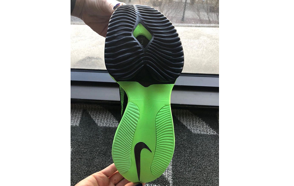 Nike Air Zoom Alphafly NEXT% 跑鞋鞋底.jpg