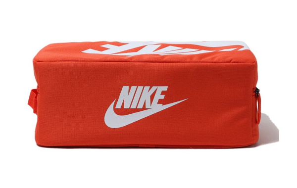 Nike 橘色鞋盒造型包款正式发售，出行收纳更容易