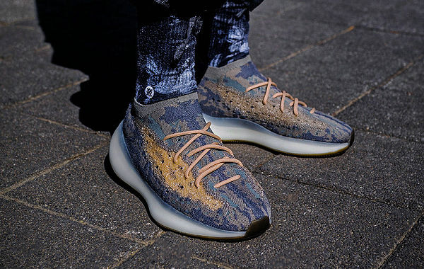 4 月 14 日 | Adidas Yeezy Boot 380 Mist 鞋款