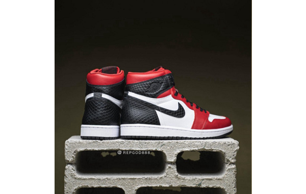 Air Jordan 1“蛇皮纹”鞋款实物释出，三种配色重组~