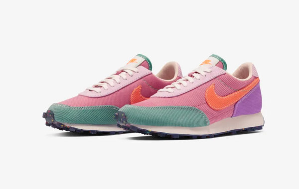 4 月 23 日 | Nike Daybreak“树莓”配色灯芯绒鞋款
