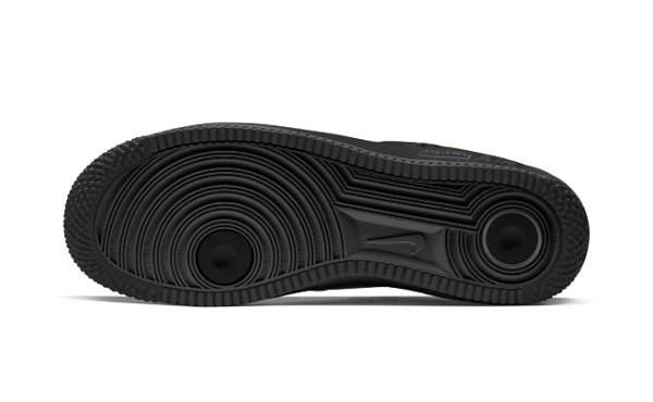 Nike Air Force 1 React 黑武士配色鞋款上架.jpg
