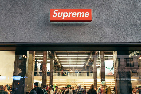 Supreme 米兰新店即将开业，VF 收购之后首家店铺
