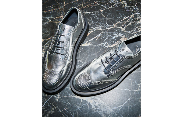 GiuseppeZanotti 全新“闪钻”鞋款系列即将开售