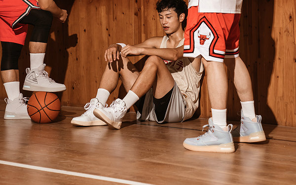 匹克态极 910「时代」复古篮球鞋公布